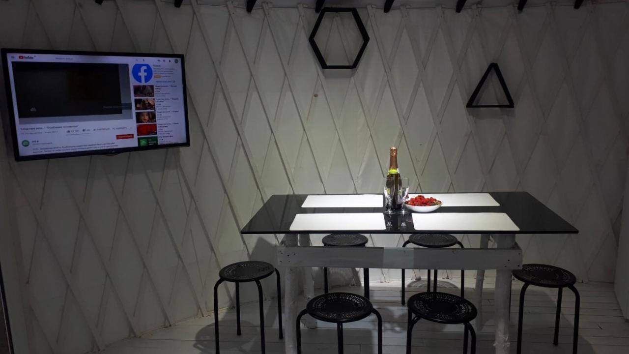 Глемпінг Luxury Hotel Lypovets ภายนอก รูปภาพ